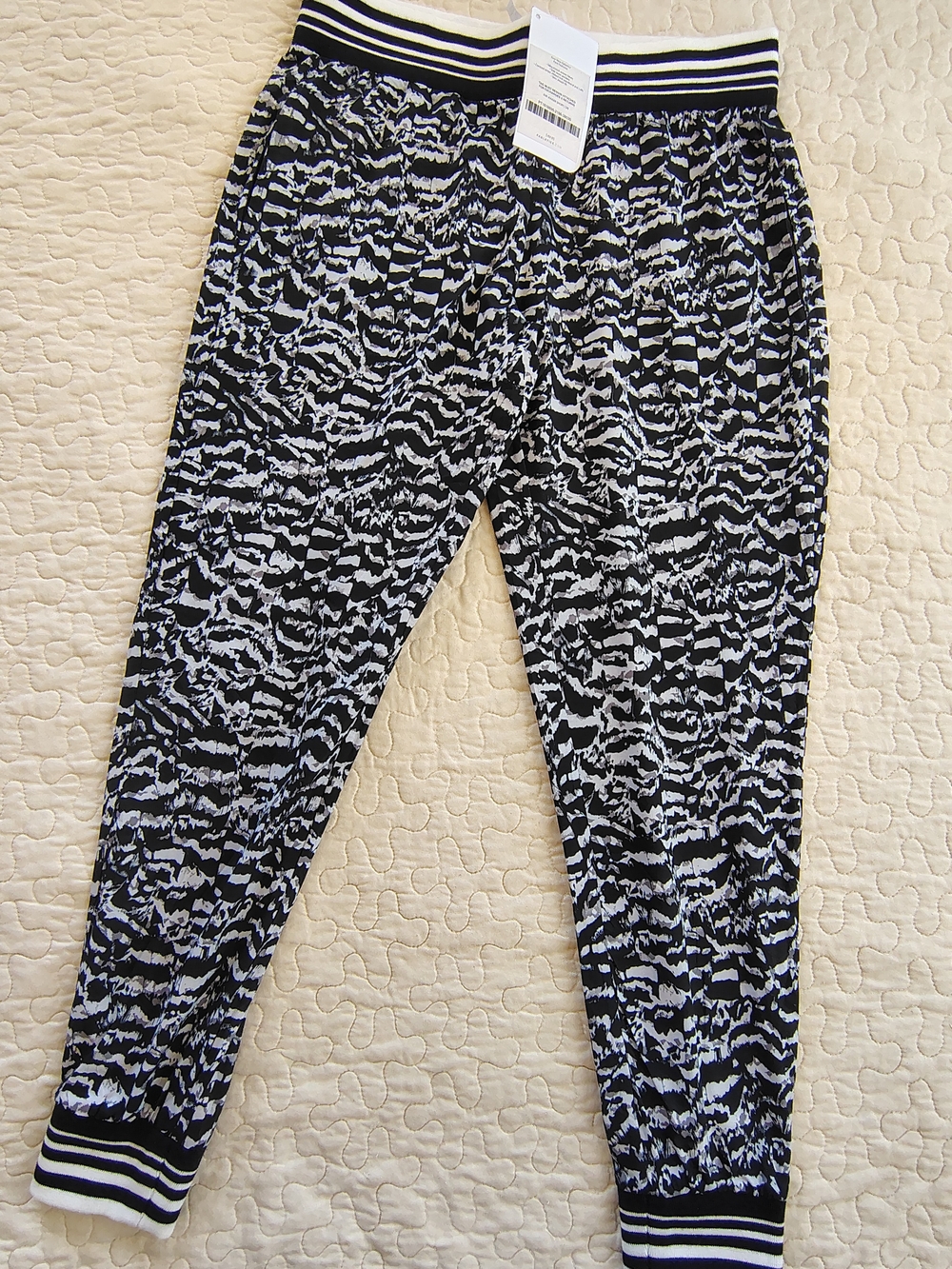 Fabletics Eve Jogger Pants Black White Abstract Size S / 6